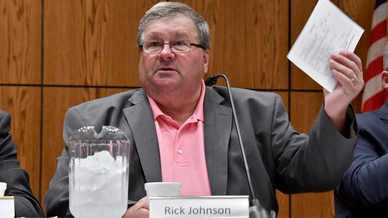 Former Michigan House speaker admits he took bribes as head of state’s medical marijuana licensing board | CNN Politics