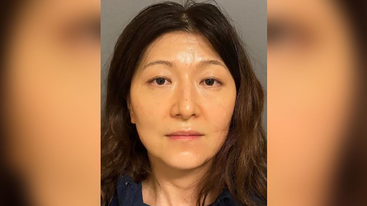 Pakar Dermatologi Dr Yue “Emily” Yu dituduh meracuni suami Dr Jack Chen