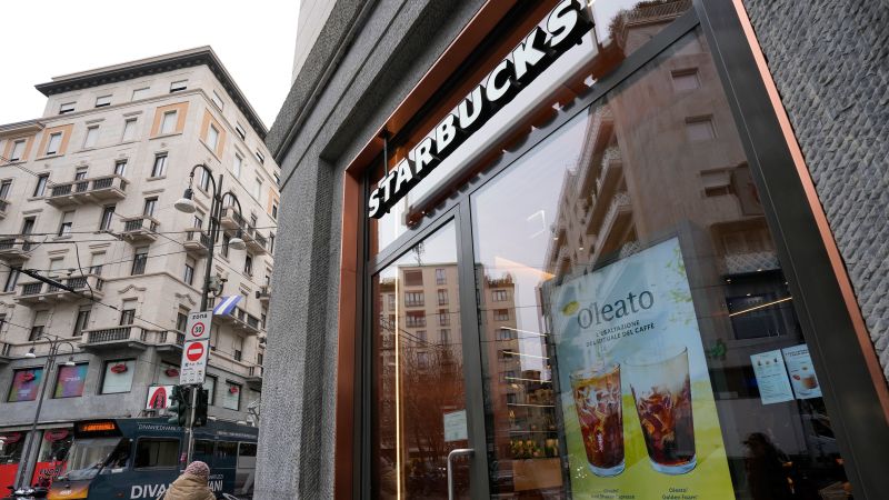 NextImg:Some customers are complaining the new olive oil-infused Starbucks drink is making them run to the bathroom | CNN Business