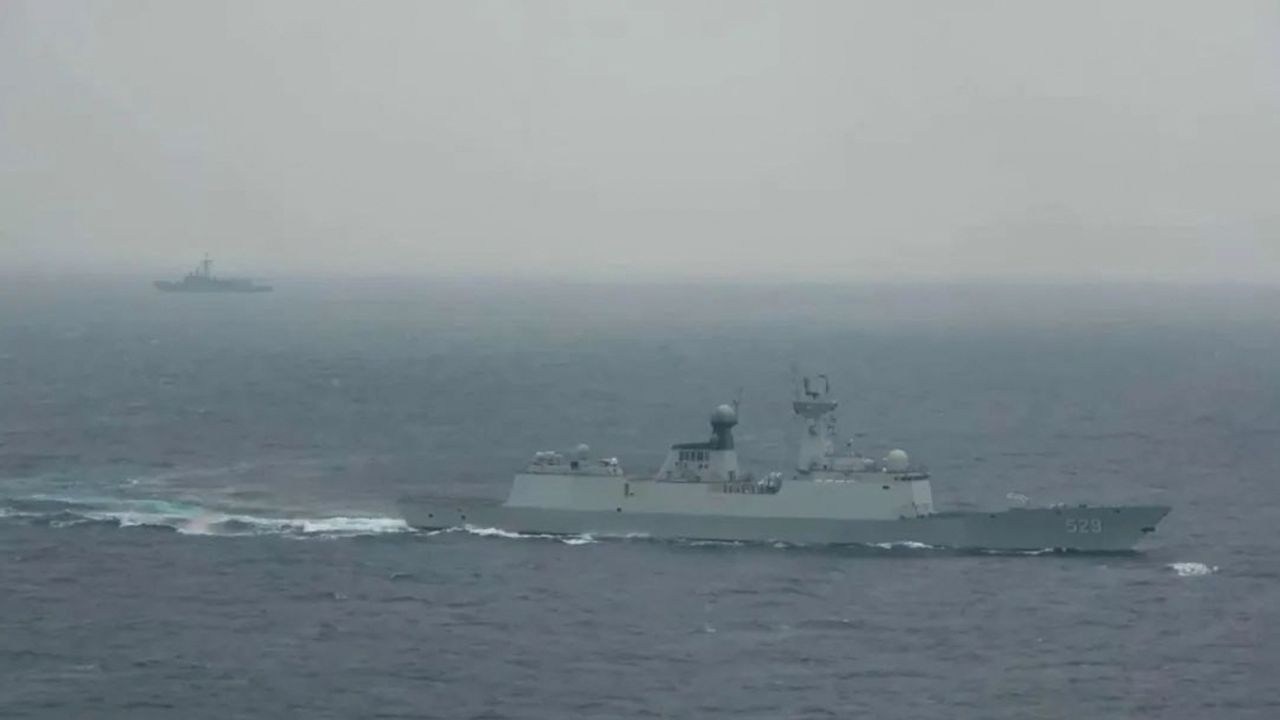 Un buque de guerra chino participa en ejercicios en Taiwán, en esta foto publicada el 8 de abril de 2023. 