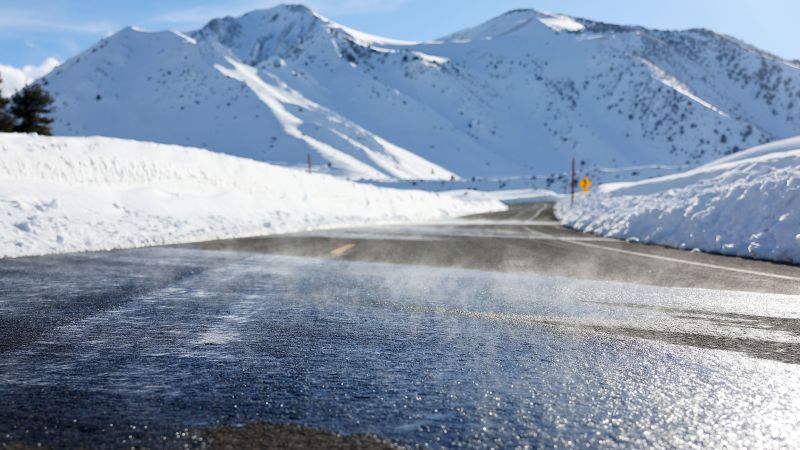 NextImg:Record warmth in areas with a record snowpack may cause hazardous flooding this week | CNN