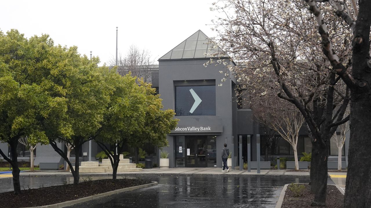 Silicon Valley Bank’s Failure Sparks Concerns about Disparities for Entrepreneurs of Color Silicon Valley Bank’s Failure Sparks Concerns about Disparities for Entrepreneurs of Color