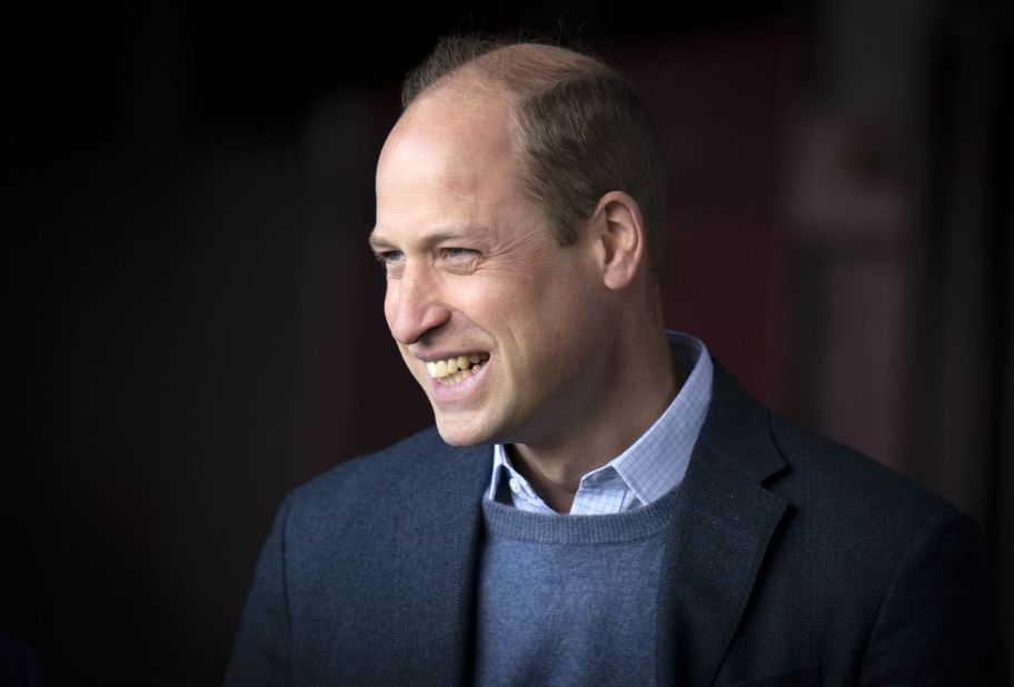 prince william: Prince William poses for cheerful portrait with his three  kids on Father's Day - The Economic Times, His