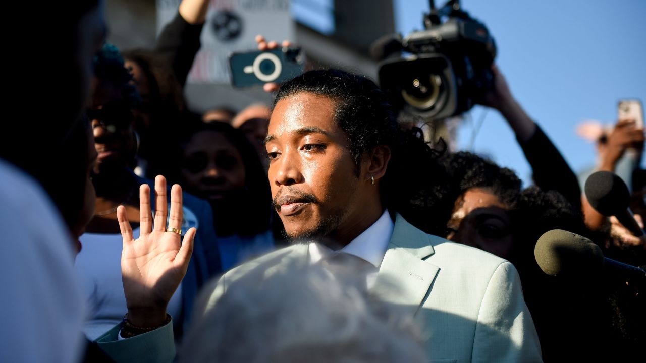 Justin Jones is sworn on the steps of the Tennessee Capitol.