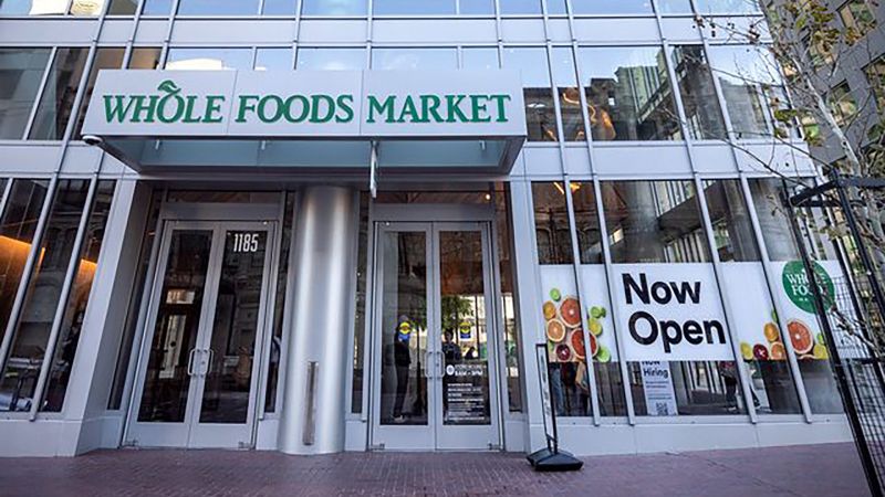 Read more about the article Whole Foods closes San Francisco flagship store after one year citing crime – CNN