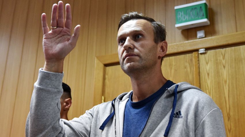 TOPSHOT - Russian opposition leader Alexei Navalny gestures during his trial at a Moscow courthouse on August 27, 2018. - A Moscow court on August 27, 2018 gave a 30-day jail sentence to Russian opposition leader Alexei Navalny over an unsanctioned protest earlier this year, just days before another planned political rally. (Photo by Vasily MAXIMOV / AFP) (Photo by VASILY MAXIMOV/AFP via Getty Images)