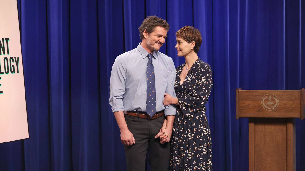 Sarah Paulson membantu Pedro Pascal dari segi kewangan pada awal kerjayanya
