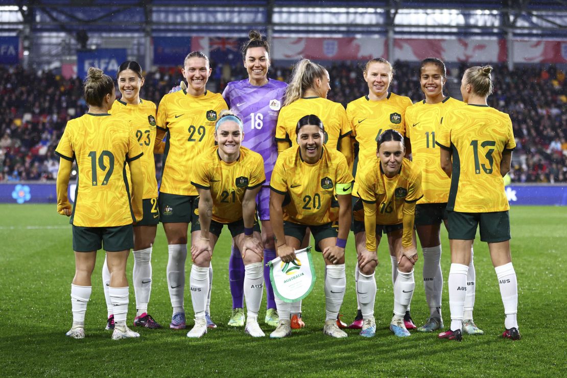 Australia's players joined England in raising awareness of the Alzheimer's Society.