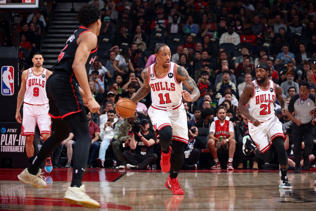 DeRozan dribbles during the game against the Raptors.