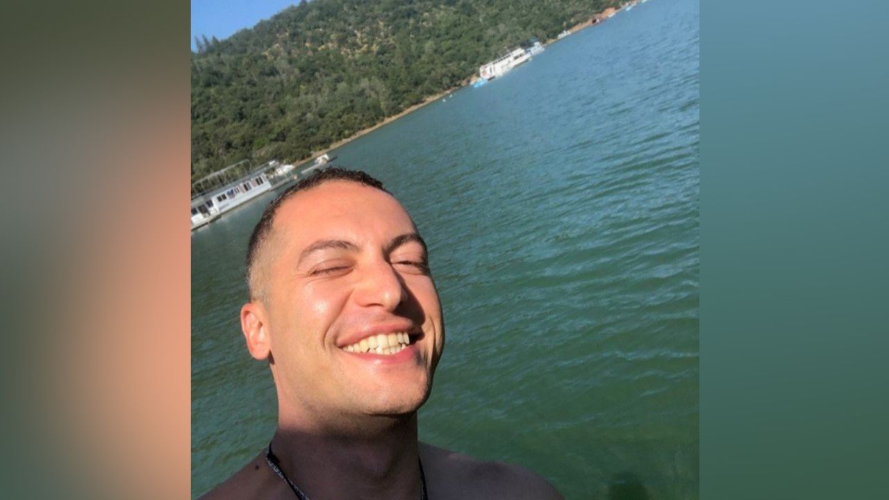 A picture of Nima Momeni from his LinkedIn page.