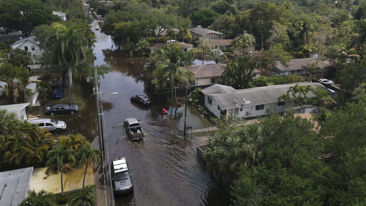 Fort Lauderdale begins long recovery as floodwaters recede CNN