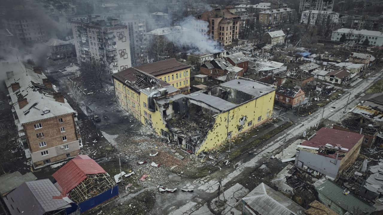 منظر جوي لبخموت ، مركز القتال العنيف مع القوات الروسية في منطقة دونيتسك ، أوكرانيا ، في 26 مارس 2023. 