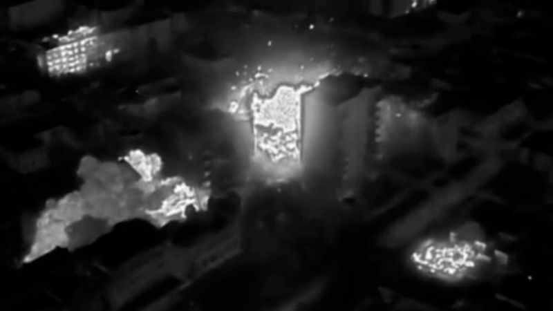 Video shows explosion in Bakhmut, Ukraine amid fierce fighting | CNN