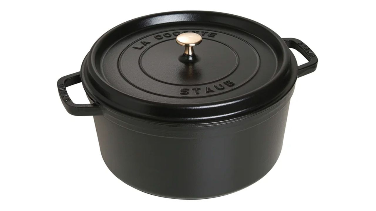 staub dutch oven CNNU