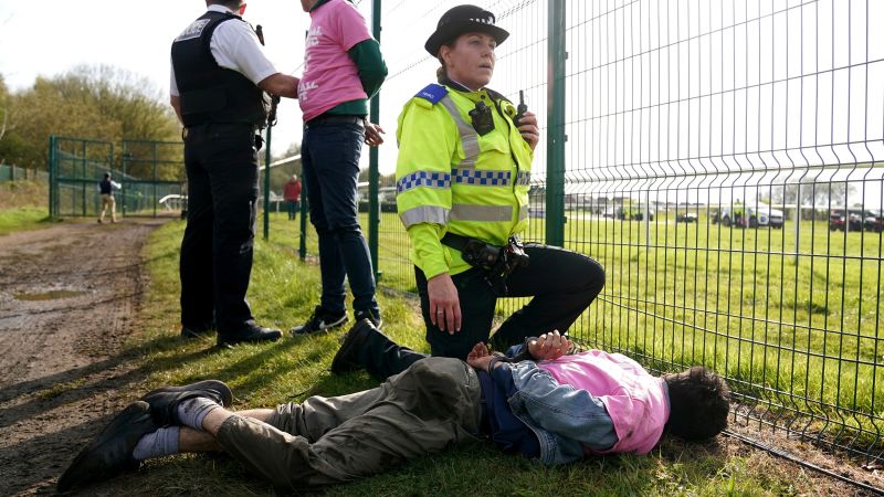 Debate rages on in UK after more than 100 people arrested over Grand National protests | CNN