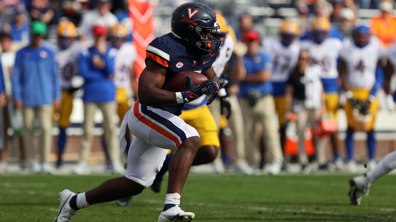 Mike Hollins rushes in the first half during a game at Scott Stadium on November 12, 2022.