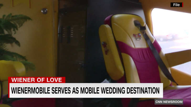 Wienermobile weddings roll into Vegas for last-minute elopements | CNN