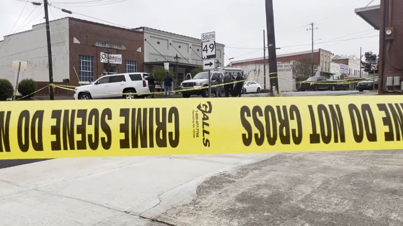 NextImg:Video: Hear what police chief said about Dadeville shooting | CNN