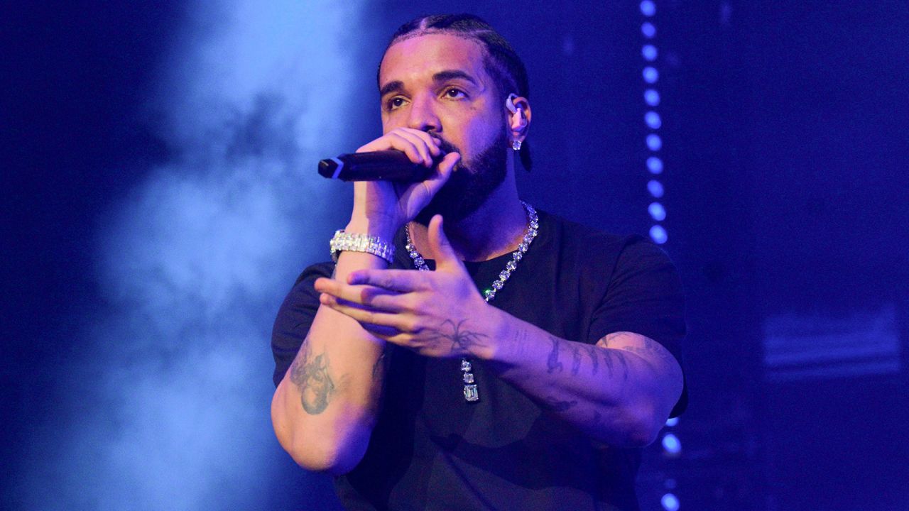 Rapper Drake performs onstage during "Lil Baby & Friends Birthday Celebration Concert" at State Farm Arena on December 9, 2022 in Atlanta, Georgia. 