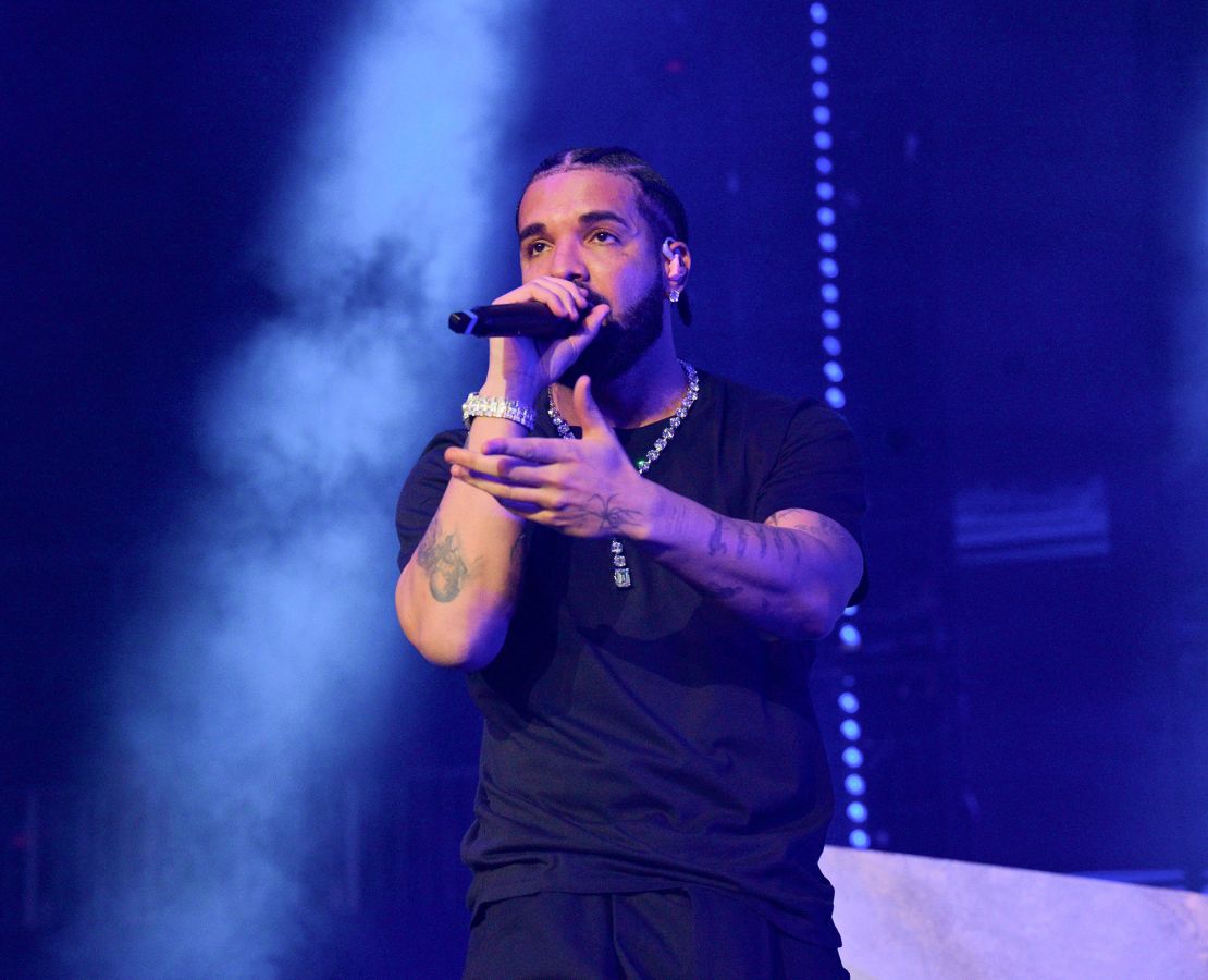 Rapper Drake performs onstage during "Lil Baby & Friends Birthday Celebration Concert" at State Farm Arena on December 9, 2022 in Atlanta, Georgia. 