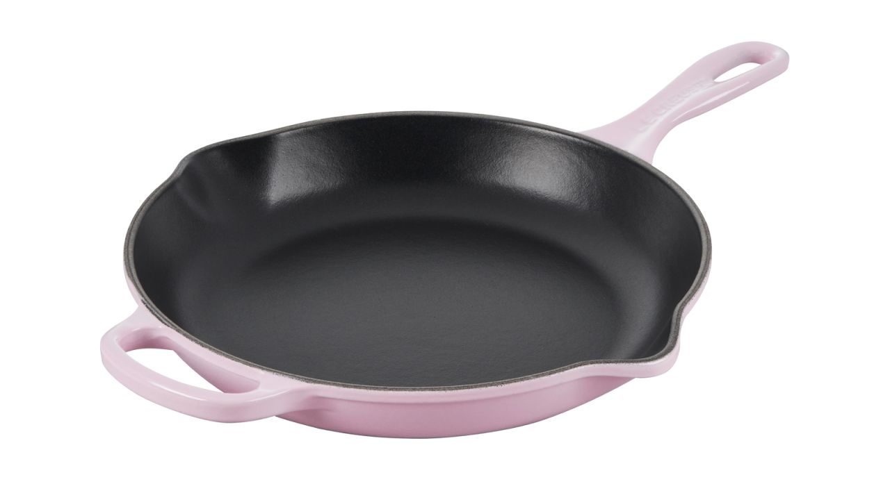 le creuset shallot skillet cnnu