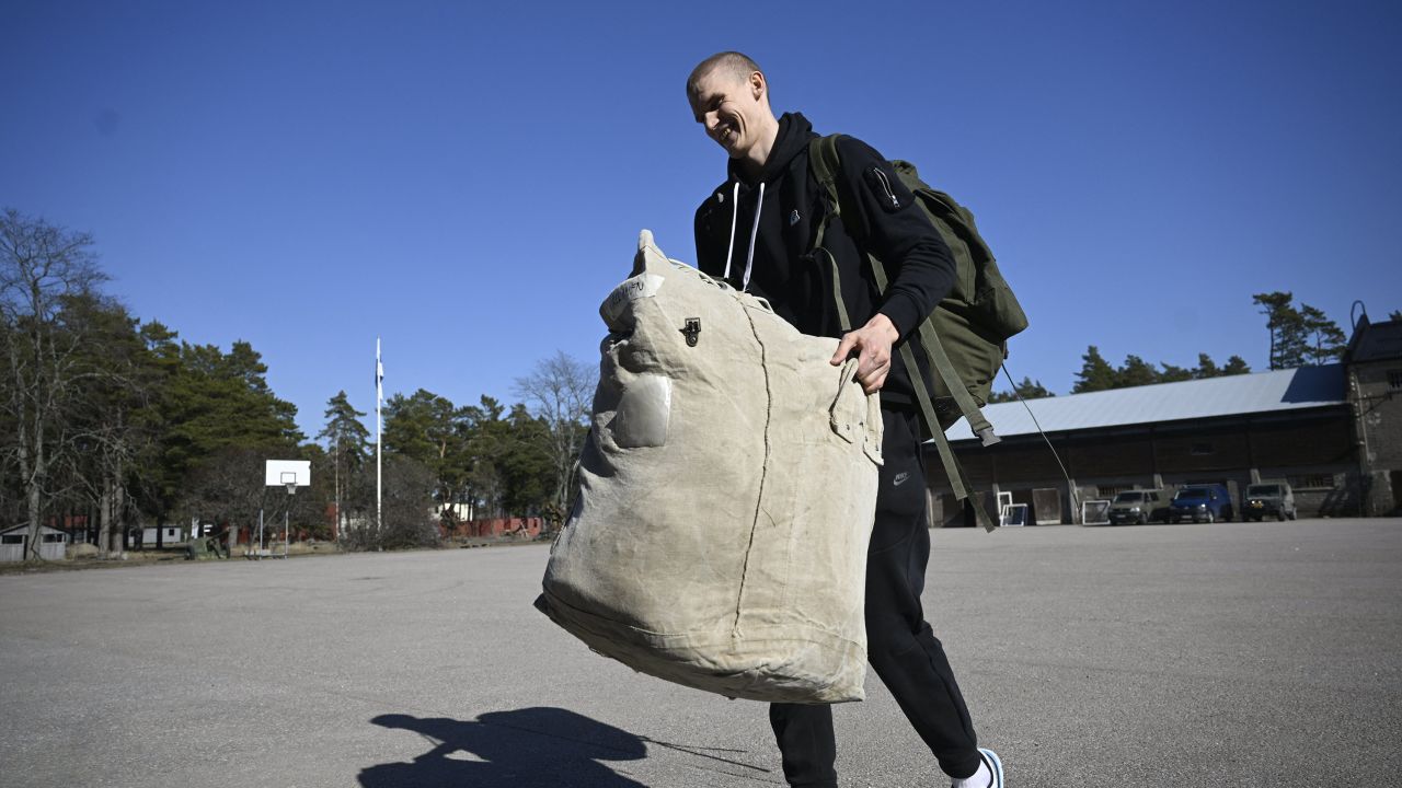 Markkanen starts his military service at the Finnish Defence Forces Sports School in Helsinki.