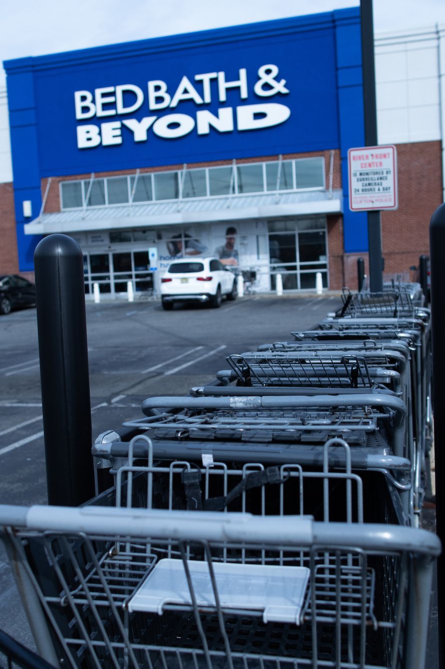 bed-bath-beyond-stiffed-thousands-of-workers-on-severance-pay-cnn-business