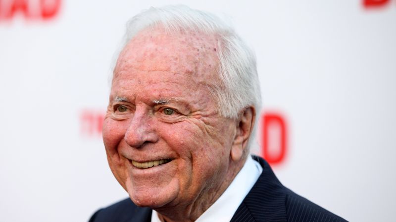 NextImg:Richard Riordan, former Los Angeles mayor, dies at 92 | CNN