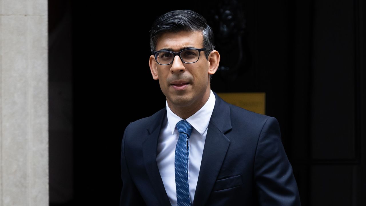 Robin's resignation creates a headache for Rishi Chung, who, despite coming from the right of the Conservative Party, has been portrayed as softer than his predecessors Liz Truss and Boris Johnson.