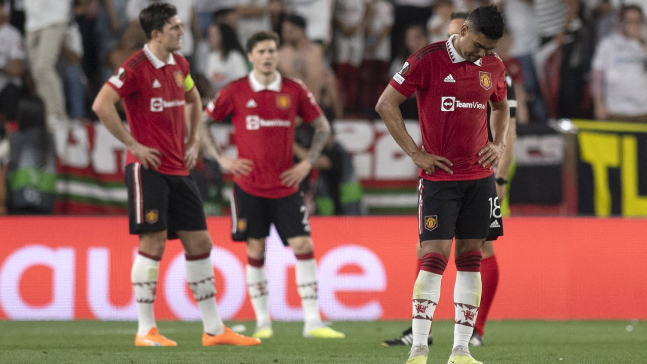 Erik ten Hag called Manchester United's performance against Sevilla 'unacceptable.'