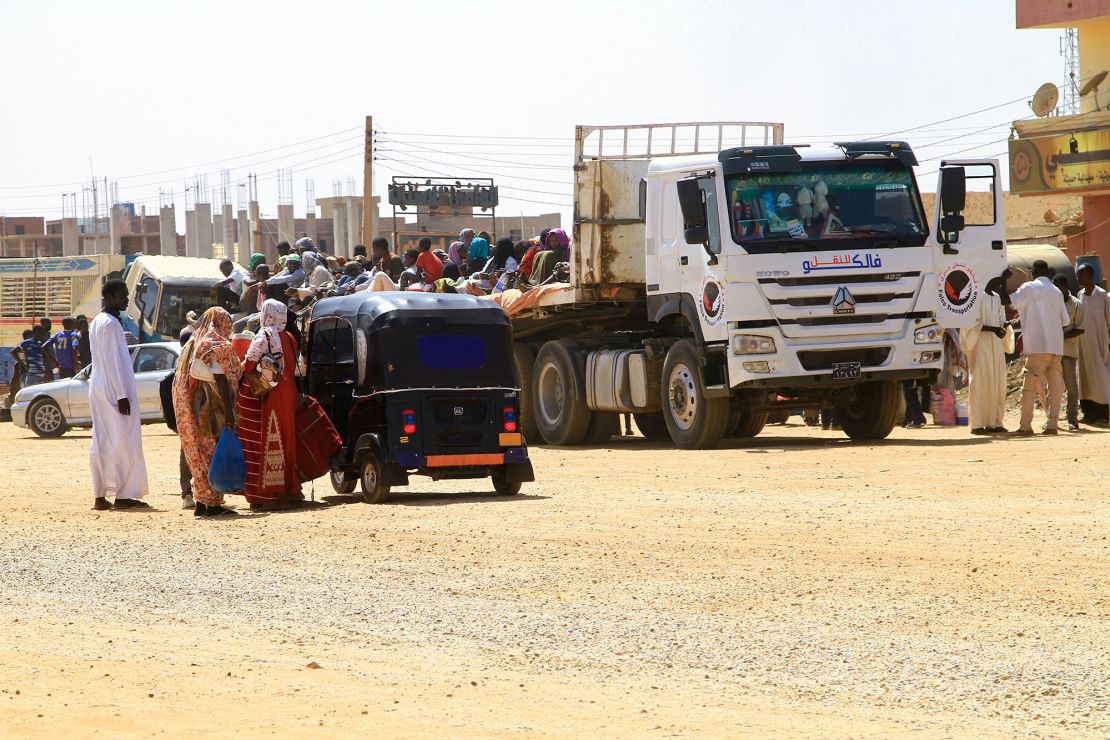 People fleeing the southern part of Khartoum as street battles raged.