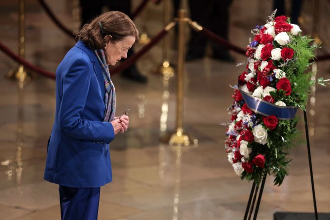 Feinstein pays her respects as former US Sen. Bob Dole lies in state in the US Capitol Rotunda in 2021.