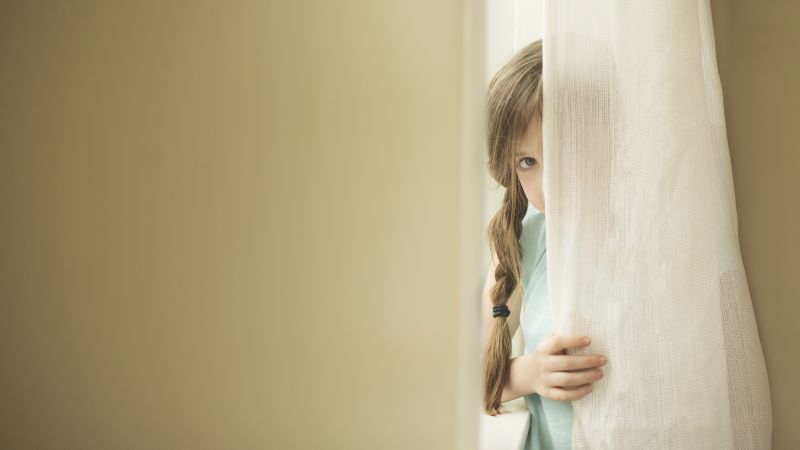 Shy kids aren’t the only nervous ones in a crowd, study says