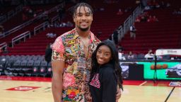 Simone Biles and Jonathan Owens attend a game between the Houston Rockets and the Los Angeles Lakers on December 28, 2021, in Houston, Texas.