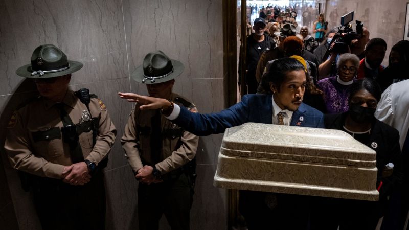 Watch: Tennessee lawmaker Justin Jones carries infant-sized coffin to state capitol | CNN Politics