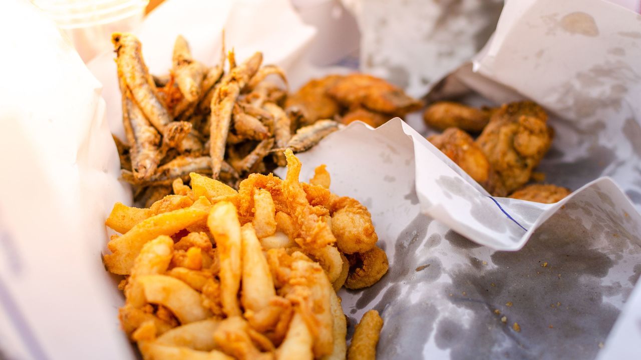Frequent consumption of fried foods was linked to a higher risk of anxiety and depression. 