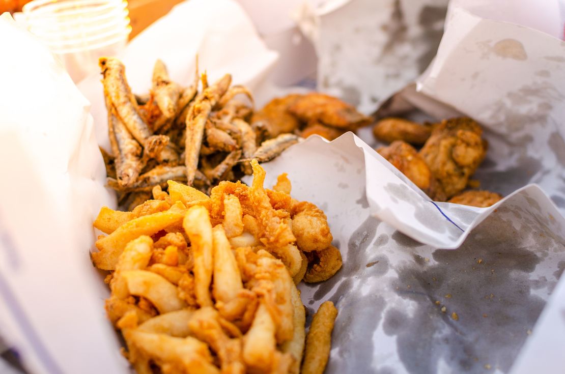 Frequent consumption of fried foods was linked to higher risk of anxiety and depression. 