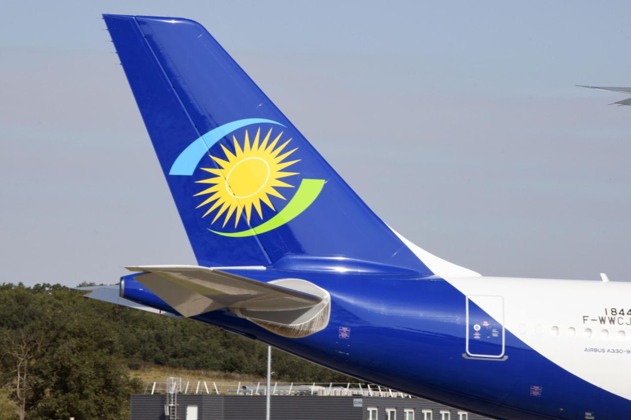 RwandAir es la aerolínea de bandera del país.