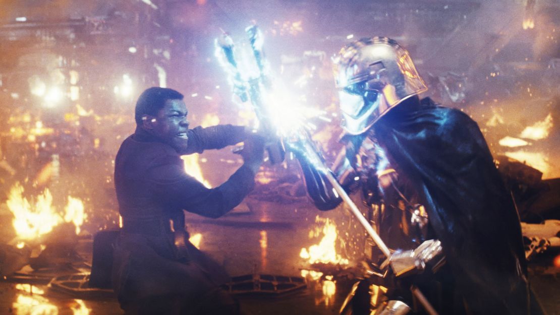 STAR WARS: THE LAST JEDI, (aka STAR WARS: EPISODE VIII - THE LAST JEDI), from left: John Boyega, Gwendoline Christie, 2017. Walt Disney Studios Motion Pictures/Lucasfilm Ltd./Everett Collection