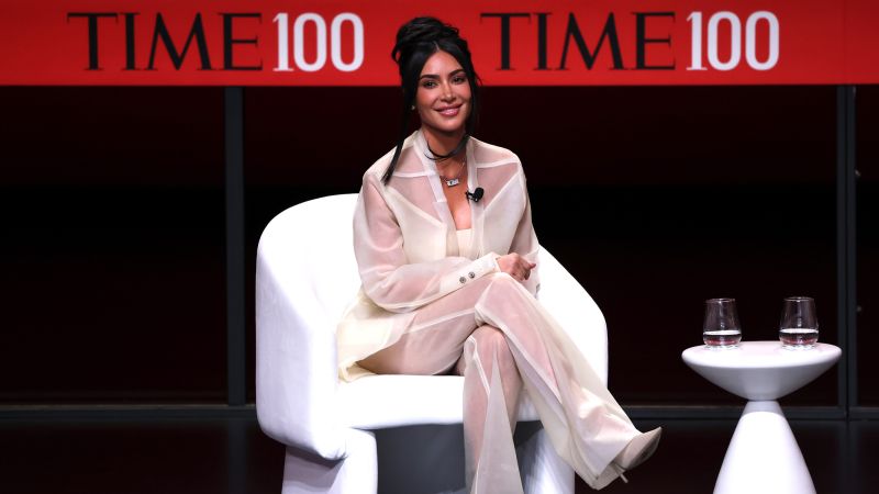 NextImg:Kim Kardashian reveals the 'magic' of her success to CNN's Poppy Harlow | CNN Business