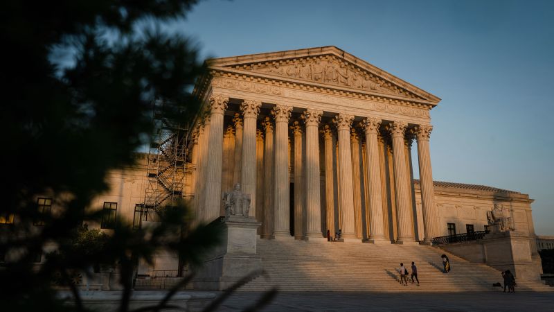 NextImg:Senators to introduce bill aimed at strengthening ethical guidelines in the Supreme Court | CNN Politics