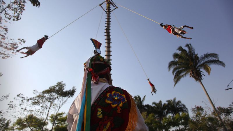NextImg:Fertility and flight: No vertigo for the Voladores of Veracruz | CNN