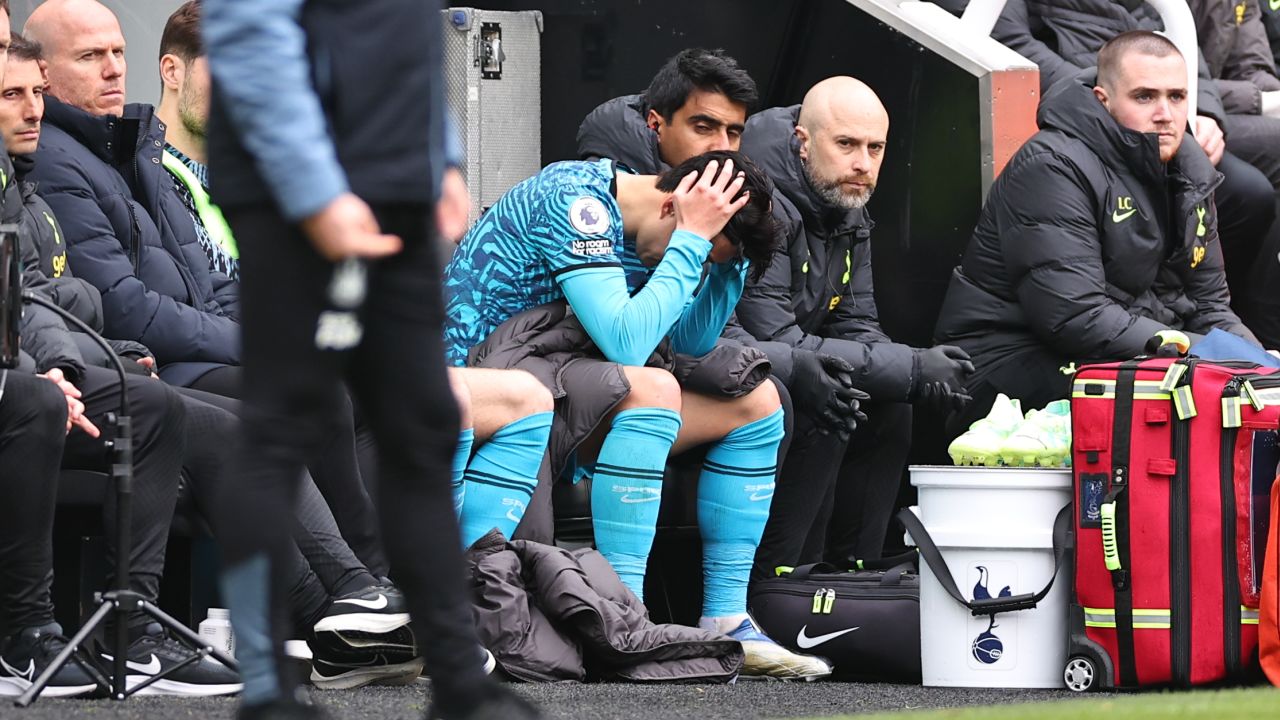 Tottenham players offered to reimburse their fans after the Newcastle defeat.
