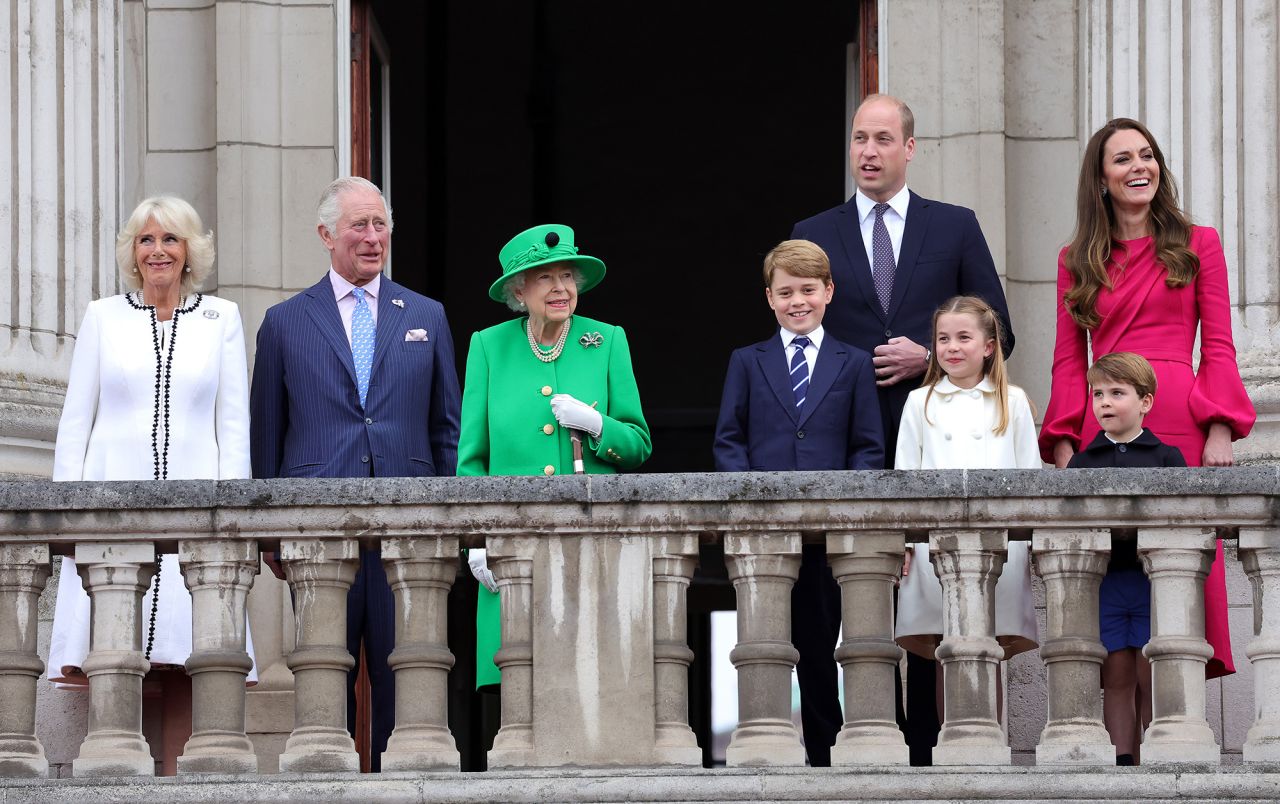 King Charles will wave to the crowds from the balcony at Buckingham Palace as his mother did in 2022.