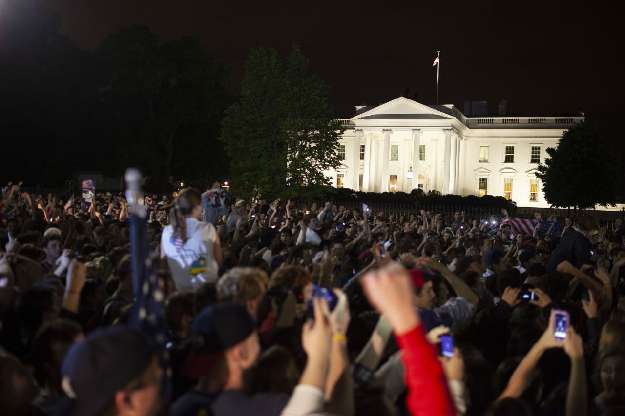 As reports of the operation spread, crowds gathered outside the White House.