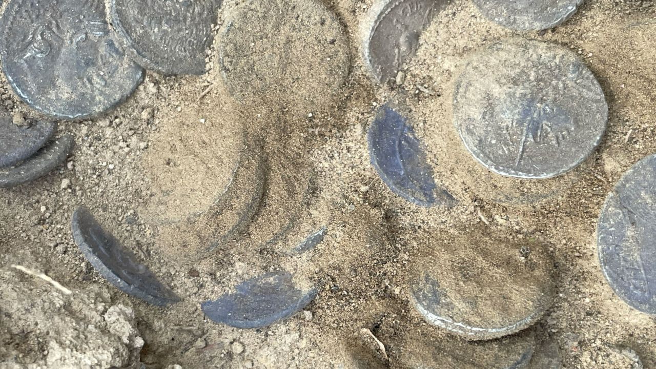 The coins were dated  to 157 or 156 BC, and the latest up to 83 or 82 BC.