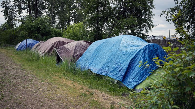 NextImg:Oregon bill would decriminalize homeless encampments and propose penalties if unhoused people are harassed or ordered to leave | CNN