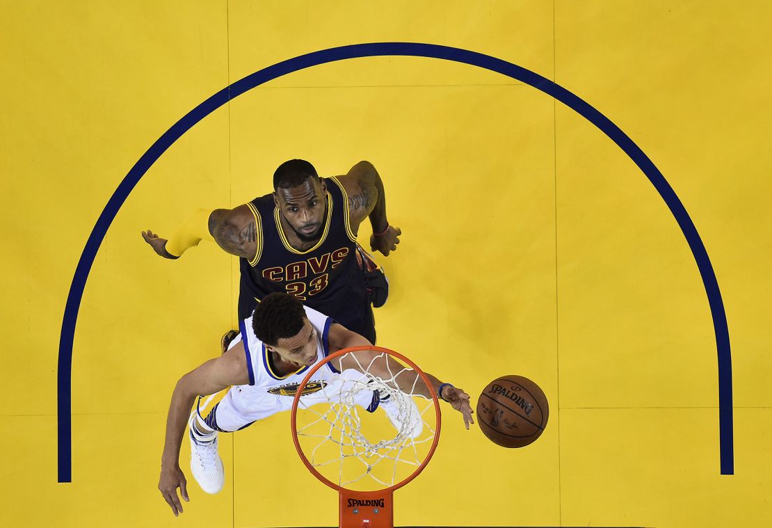 Curry led the Warriors to a 4-2 Finals win against the Cavaliers in 2015.