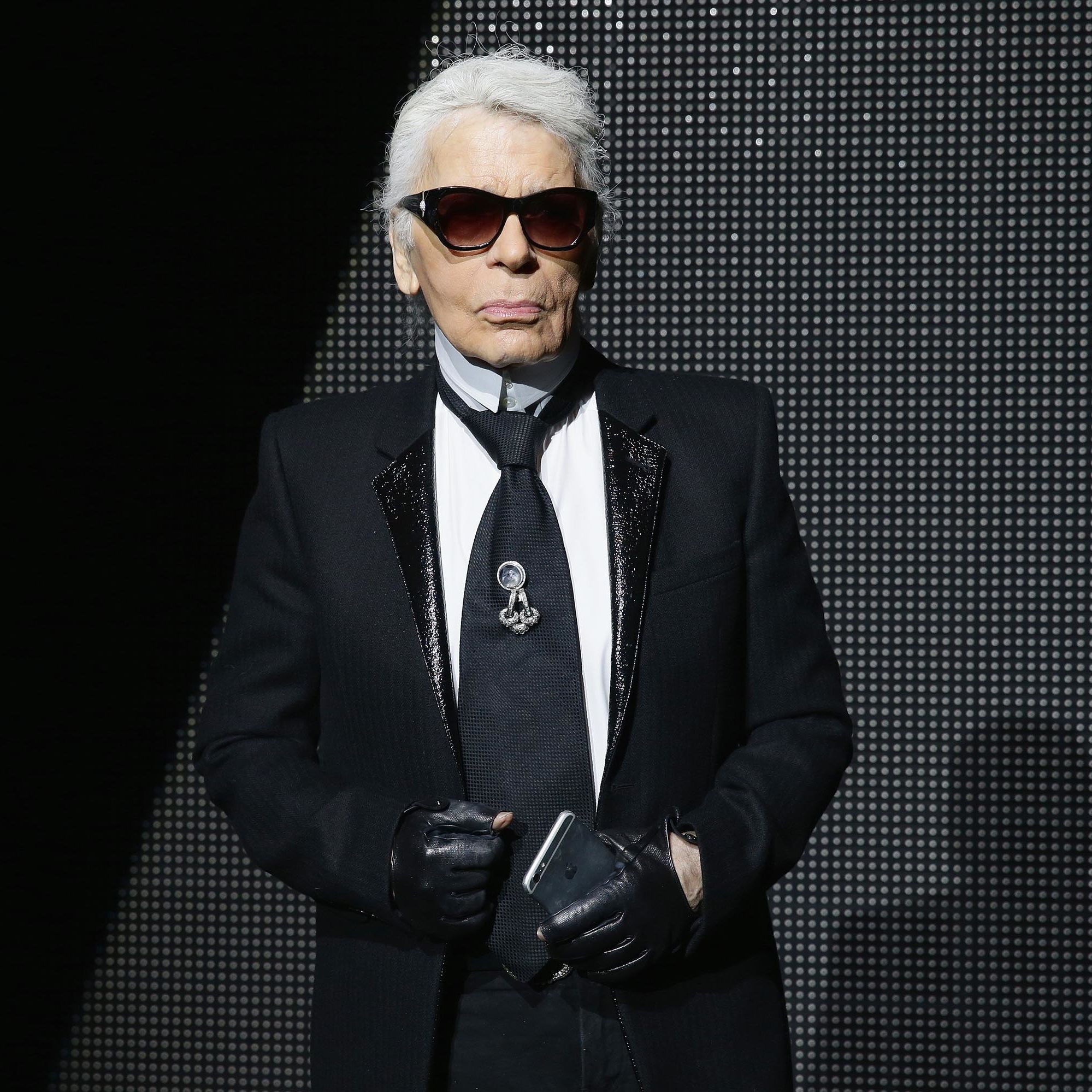 picknick Citroen Productie Karl Lagerfeld: the controversial and pioneering designer inspiring this  year's Met Gala dress code | CNN