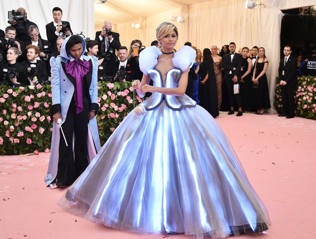 During the same event, Zendaya arrived in a custom Tommy Hilfiger luminous Cinderella gown, while stylist Law Roach dressed as her fairy godmother. 